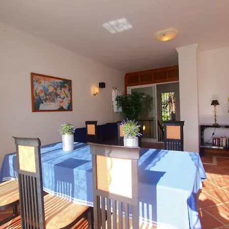 1072 Beachfront House Private Pool Estepona