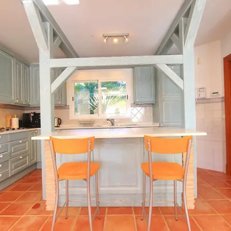 וילה 1072 Beachfront House Private Pool *