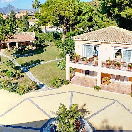 1072 Beachfront House Private Pool אסטפונה
