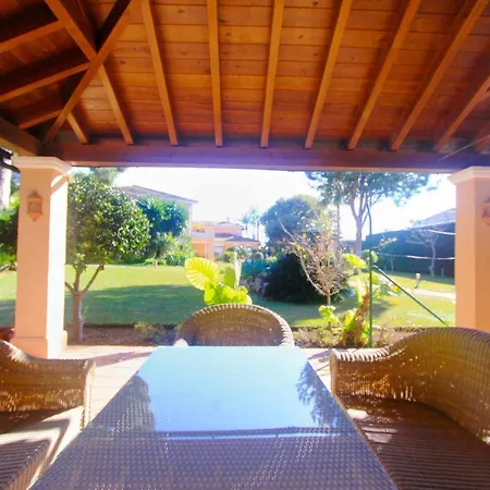 וילה 1072 Beachfront House Private Pool אסטפונה